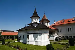 Biserica ctitorită de Constantin Brâncoveanu (vedere dinspre sud-est)