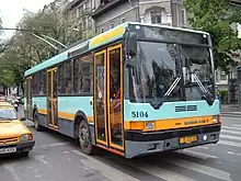 Troleibuz Ikarus 415 T pe linia 76