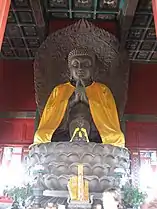 Statuia lui Buddha Vairocana în Pavilionul Wanchun
