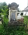 Mormântul lui Ariton von Pruncul (1823-1894) în cimitirul din jurul capelei