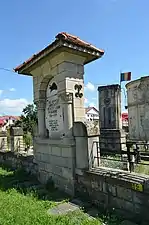 Aceeași coloană din piatră, în 2013.