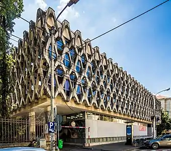 Biblioteca Academiei Române (1976) de Eliza Fierlinger și Radu Spânu, brutalism
