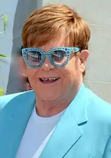 Elton John, cântăreț și compozitor britanic