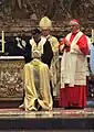 Patriarhul maronit Bechara Boutros al-Rahi în timpul ceremoniei de hirotonire episcopală (punerea mâinilor) a monseniorului Malvestiti. În spatele lor, cardinalii Sandri și Müller.