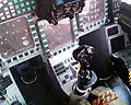 Carlinga avionului fly-by-wire Eurofighter Typhoon cu manșă centrală de tip joystick