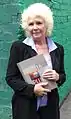 Fionnula Flanagan este Nicky Riordon