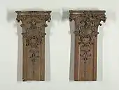 Două fragmente de pilaștri francezi, făcuți din stejar, în Cooper Hewitt, Smithsonian Design Museum (New York City)