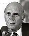 11 noiembrie: F. W. de Klerk, politician sud-african, Președinte al Africii de Sud, laureat al Premiului Nobel pentru pace