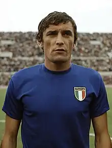 22 ianuarie: Luigi Riva, jucător italian de fotbal, campion european