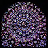 Rozasa de nord din Notre-Dame de Paris, cu Preafericita Fecioară Maria și Hristos Copil în Majestate în centrul ei, înconjurați de profeți și sfinți