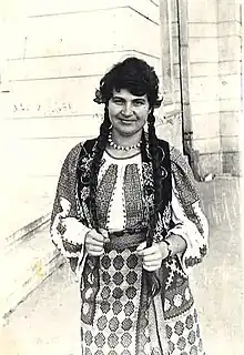 Instructor metodist la Casa de cultură din Râmnicu Sărat (1967)