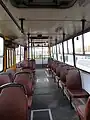 Interior autobuz Ikarus 260 ca și cele folosite în Baia Mare.