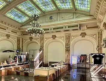 Interior cu luminator, în timpul în care a găzduit Romanian Design Week 2019