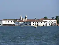 Clădirea mănăstirii benedictine