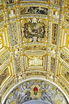 Decoratiuni din interiorul palatului