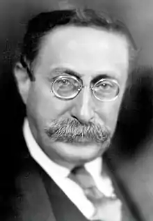 Léon Blum, politician, diplomat, om de stat și jurnalist francez, prim-ministru al Franței