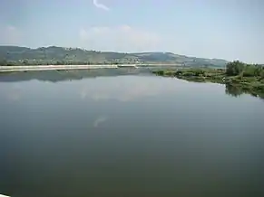 Lac de acumulare pe râul Olt lângă Glâmboaca