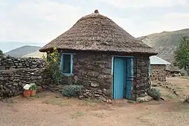 În Lesotho: rotundă și din piatră