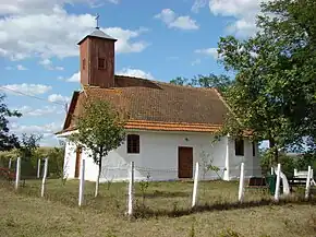 Biserica de lemn sârbească din satul Lucareț (monument istoric)
