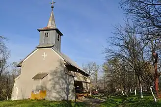 Biserica „Sfinții Arhangheli Mihail și Gavriil” din Lujerdiu, comuna Cornești, județul Cluj,  foto: octombrie 2010.