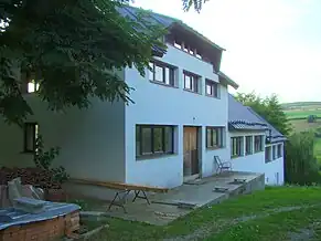 Mănăstirea Cerggău Mic-chiliile