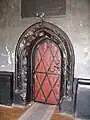Uşă de intrare în biserică