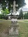 Cruce de piatră la nord de biserică în iunie 1882