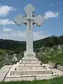 Crucea din cimitirul mănăstirii