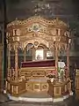 Baldachinul unde se află racla cu moaștele Sf. Ierarh Glicherie