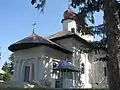 Biserica "Nașterea Maicii Domnului" văzută din față
