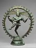 Nataraja; circa secolul al XI-lea; aliaj de cupru; înălțime: 68,3&nbsp;cm, diametru: 56,5&nbsp;cm; Muzeul Metropolitan de Artă (New York City)