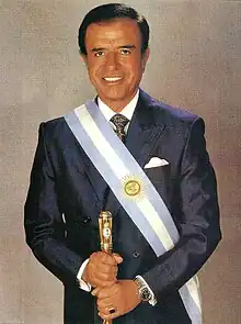 14 februarie: Carlos Menem, avocat și politician argentinian, președinte al Argentinei