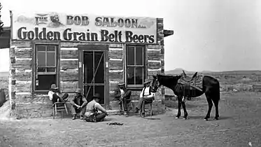 „The Bob Saloon” din Miles City, Montana, 1880.