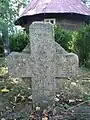Cruce veche de piatră aflată la est de biserică
