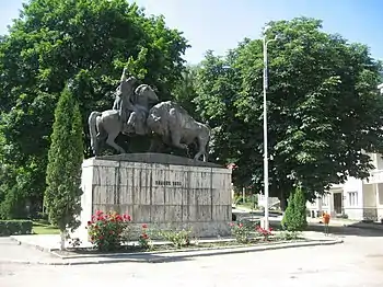 Monumentul statuar „Dragoș Vodă și zimbrul”
