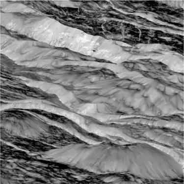 Oblique close-up of fractures