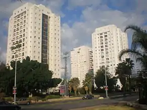 Cartierul Neve Amirim din oraș