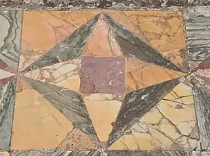 Opus sectile cu marmură galbenă antică, Villa lui Hadrien, Tivoli