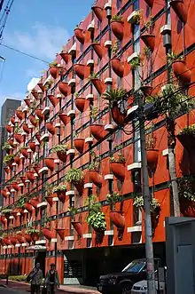 Clădire "organică", Osaka, Japonia