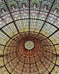 Tavan de vitralii din Palau de la Música Catalana de Antoni Rigalt (1905–1908)