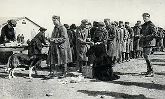 Distribuția mâncării de Paște (1918)