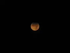 Eclipsa văzută de la Hefei (China), cu puțin timp înainte de faza parțială.