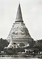 Phra Pathom Chedi in Nakhon Pathom; cu înălţimea de 127 m este cea mai înaltă construcţie budistă din lume