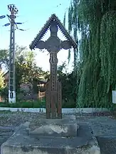 Troița de la intrare