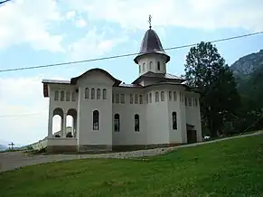 Biserica ortodoxă nouă „Adormirea Maicii Domnului”