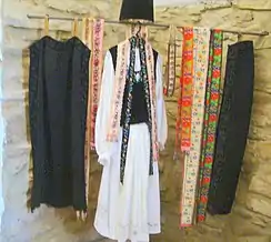 Exponate din micul muzeu amenajat într-o anexă