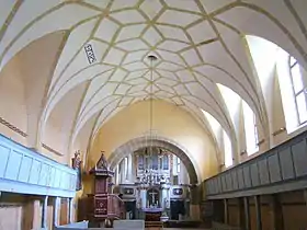 Biserica evanghelică (nava spre altar)