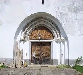 Portalul laturii de vest