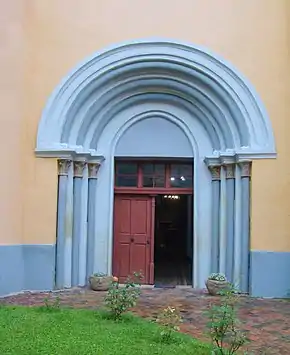 Portalul romanic al laturii de vest