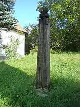 Monumentul Eroilor din curtea bisericii unitariene